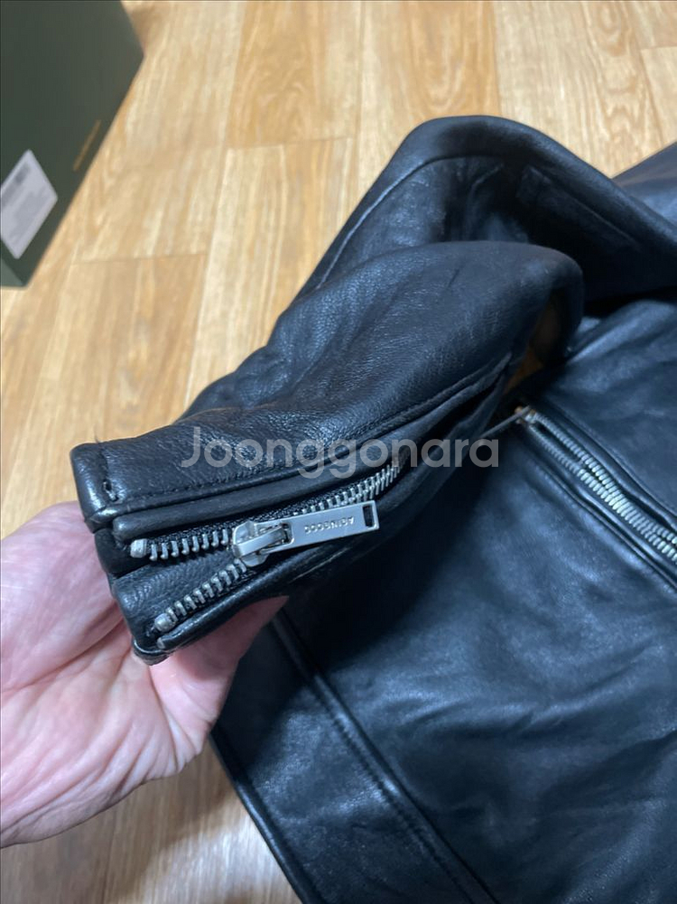 에이징램스킨 라이더 자켓 블랙 색상입니다--2
