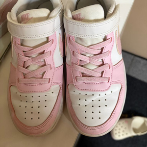 나이키 키즈 핑크 운동화 200사이즈