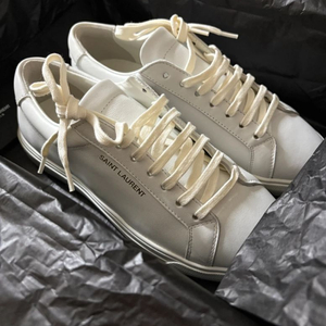 생로랑 레더 앤디 스니커즈(새상품) EU36.5