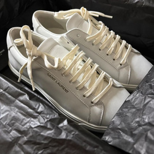 생로랑 레더 앤디 스니커즈(새상품) EU36.5