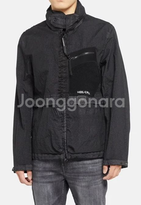 CP컴퍼니 매트로 폴리스 재킷 CD-TED 팝니다.--1