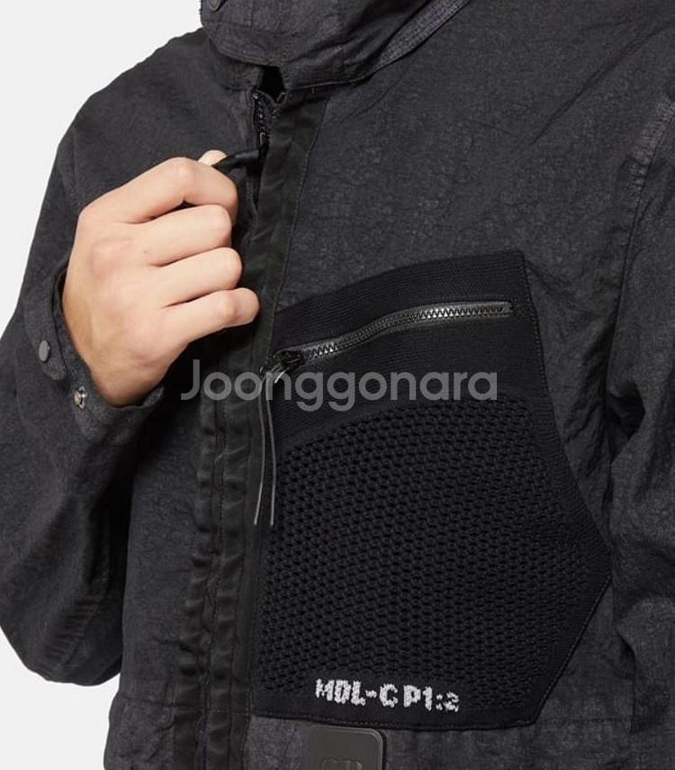 CP컴퍼니 매트로 폴리스 재킷 CD-TED 팝니다.--2