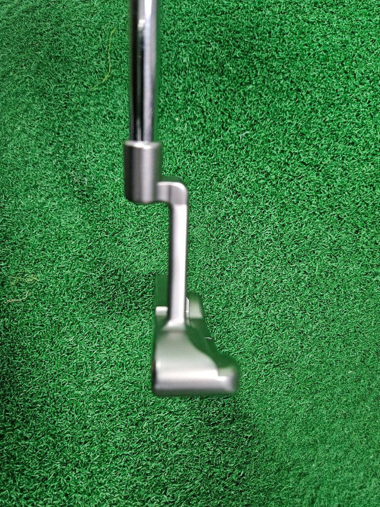 스카티카메론 서클티 슈퍼랫 퍼터 판매합니다. 이미지