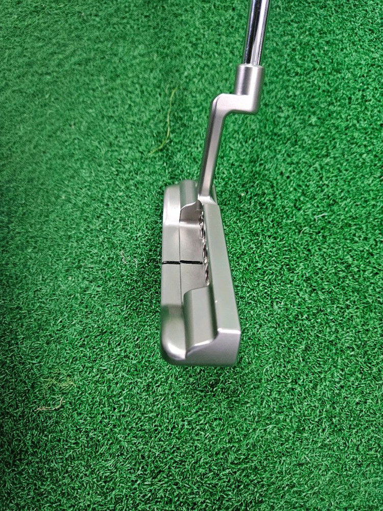 스카티카메론 서클티 슈퍼랫 퍼터 판매합니다. 이미지