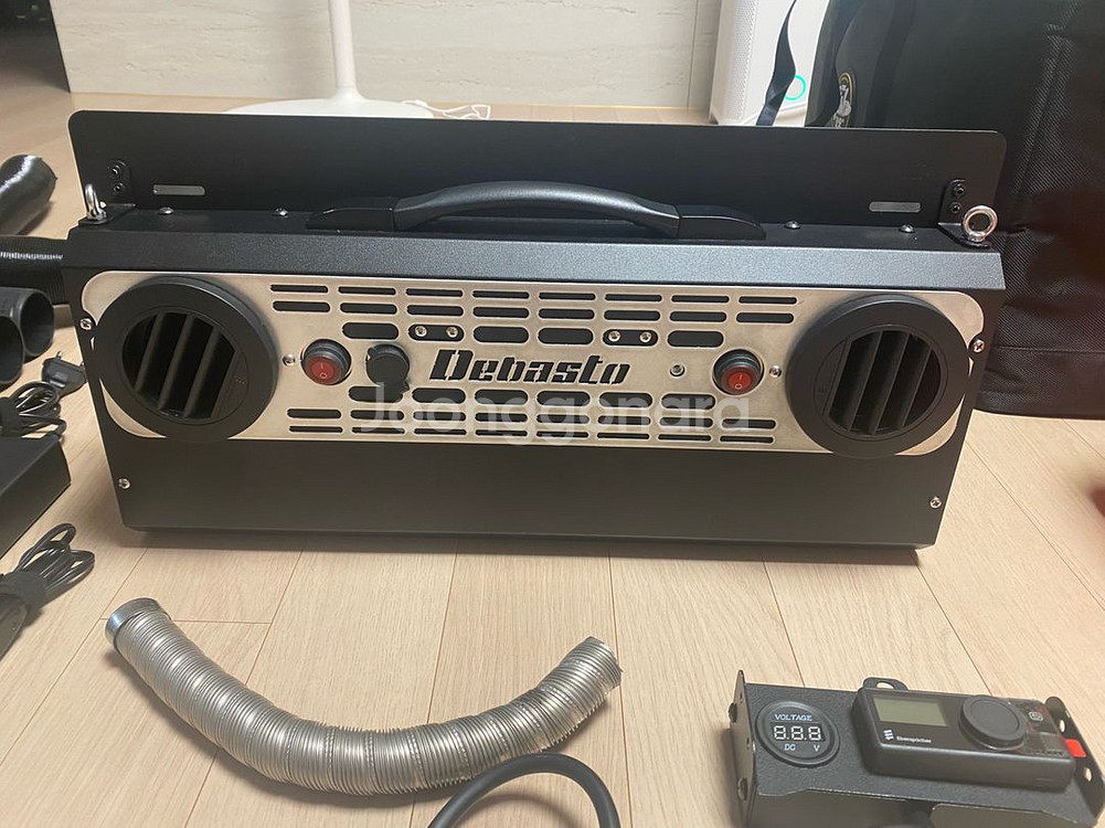 22년형 디바스토 3.0 무시동히터 (배터리내장, 24년 11월 새배터리교체35만원상당)와 액세서리--0