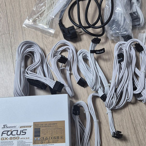 시소닉 FOCUS GX-850 ATX 3.0 화이트