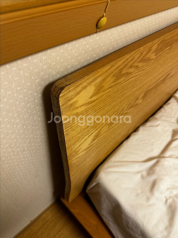 무인양품 떡갈나무 더블 사이즈 침대--1