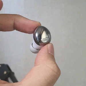 버즈 프로 실버 왼쪽,오른쪽 유닛 판매합니다