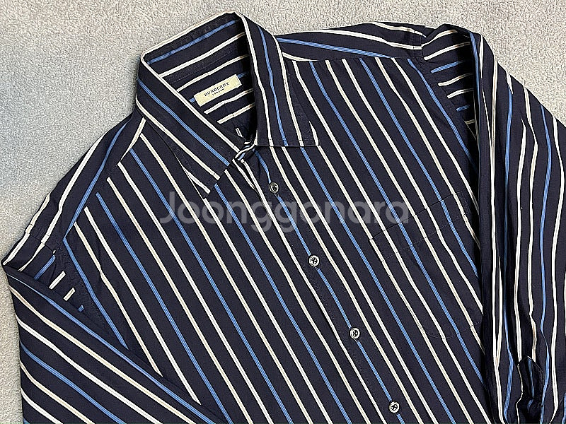 100 버버리 스트라이프 셔츠--0