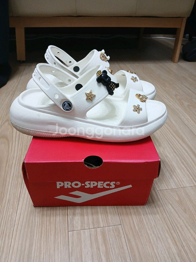 크록스(흰색) 샌들 250사이즈--2