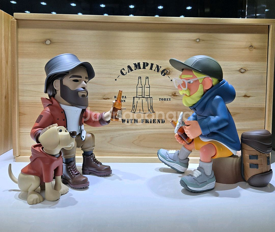 Rastamoon.아트토이.토베이작가와협업작품.피규어판매--0