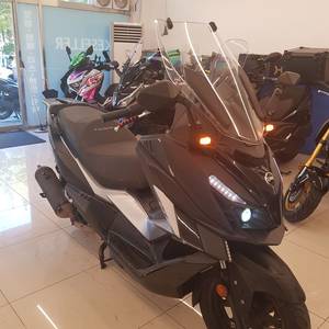 잘나가고 잘스는 22년 크루심 판매합니다 !!