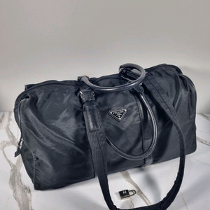 프라다 보스턴백, 여행가방