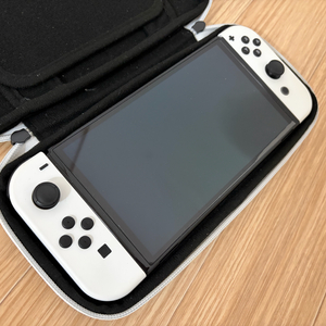닌텐도 스위치 OLED 화이트 + 케이스