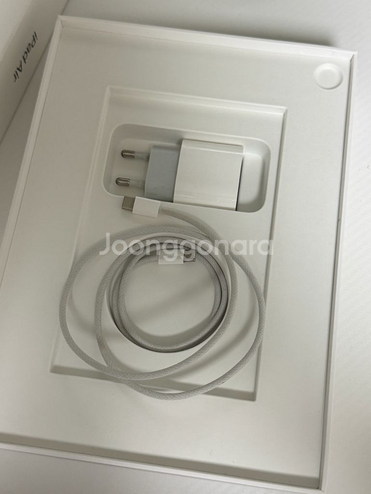 S급 아이패드에어 5세대 256 스그 판매합니다--3