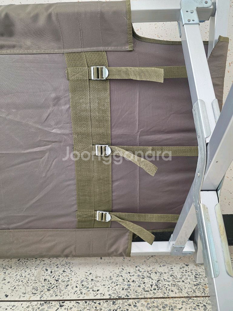 삼일정공 버클형 야전침대(L)팝니다. (6만)--6