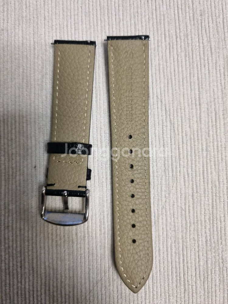 [새상품]까르띠 탱크st 시계줄 20mm--1