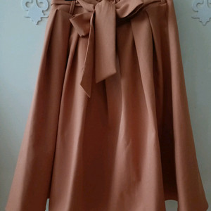 리본 스커트 2만원에 판매합니다