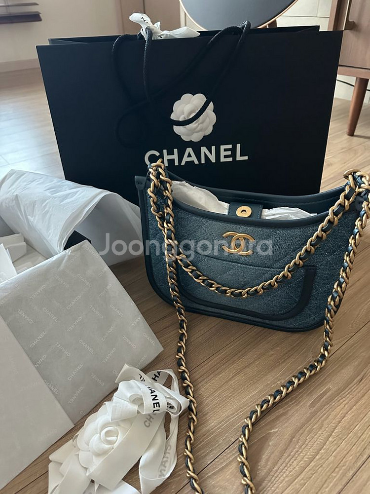 샤넬 시즌 데님호보백600만착불(새상품컨디션)--1