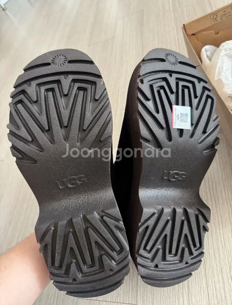 어그 뉴 하이츠 클로그 (제니착용) US8--2