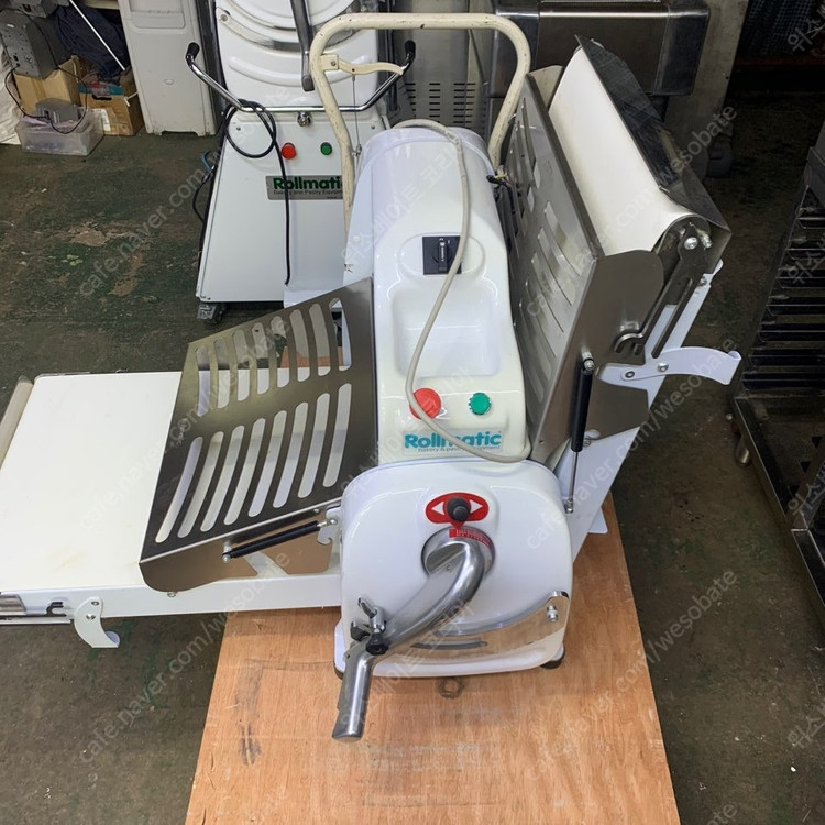 롤매틱 탁상형 파이롤러 제과제빵기계 중고제과제빵기계 제과제빵--4