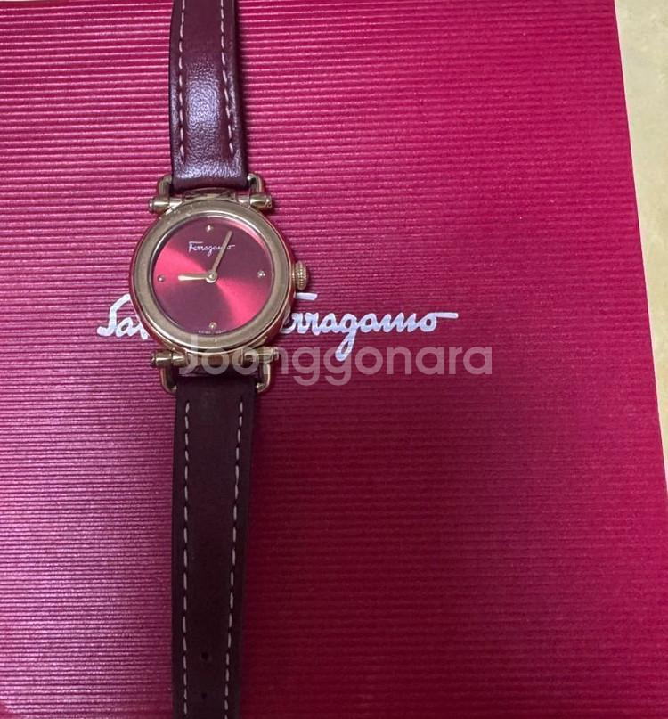 페라가모 여성시계 풀박--1
