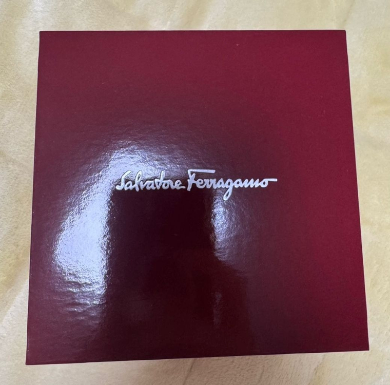 페라가모 여성시계 풀박--6