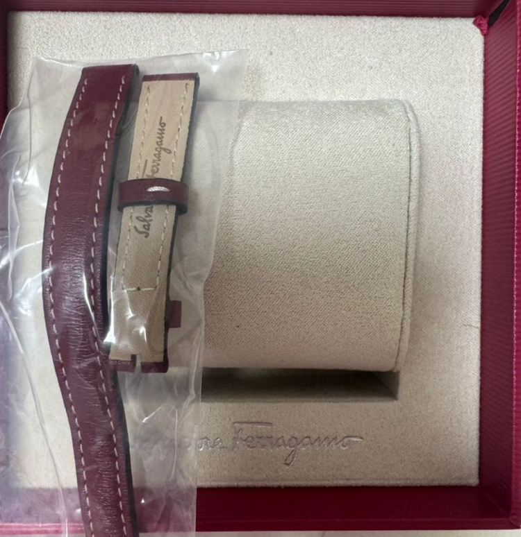 페라가모 여성시계 풀박--4