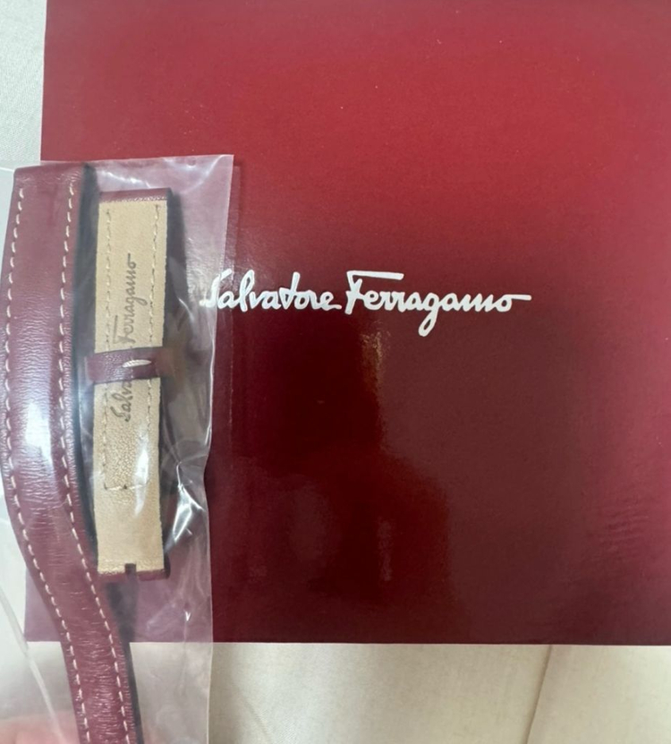 페라가모 여성시계 풀박--7