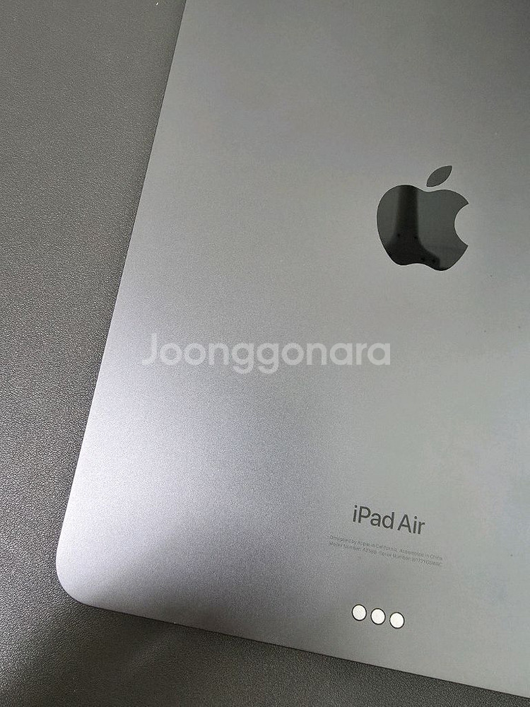 아이패드 에어5세대 + 모쉬 버사 케이스 판매합니다--10