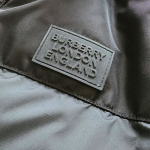 (거의새거) 버버리 정품 리버시블 여성패딩 M 사이즈