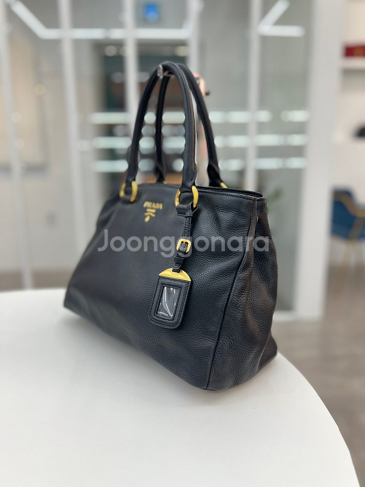 프라다 사피아노 레더 토트백--1