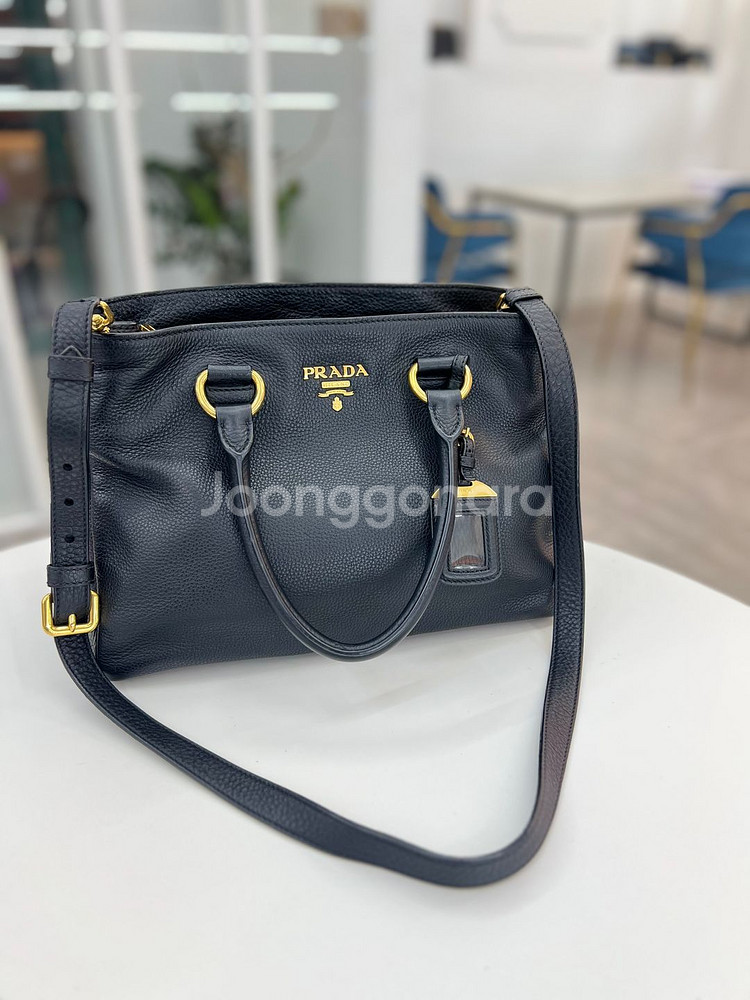 프라다 사피아노 레더 토트백--5