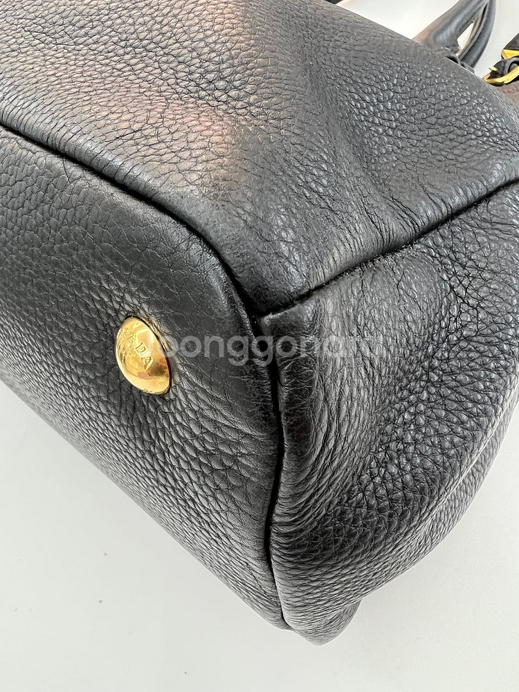 프라다 사피아노 레더 토트백--9