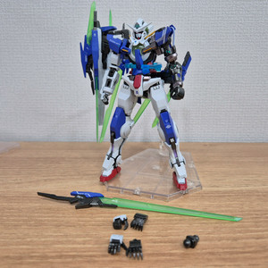 메탈빌드 엑시아R4 조형 HG사이즈 레진완성작 판매