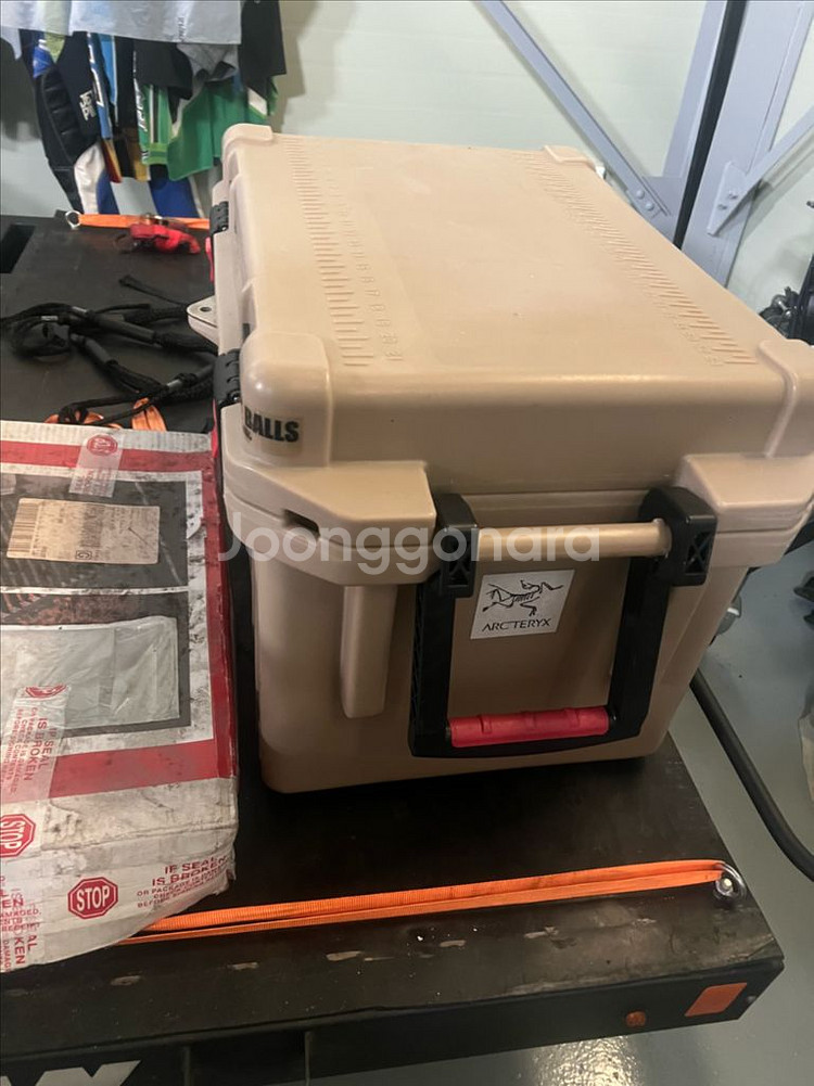 펠리칸 캠핑용 아이스박스 48L--1