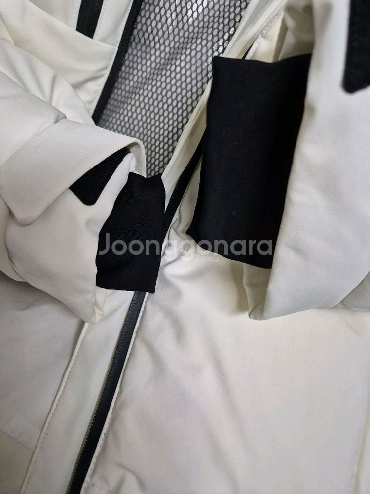 다이나핏 다운 패딩--5