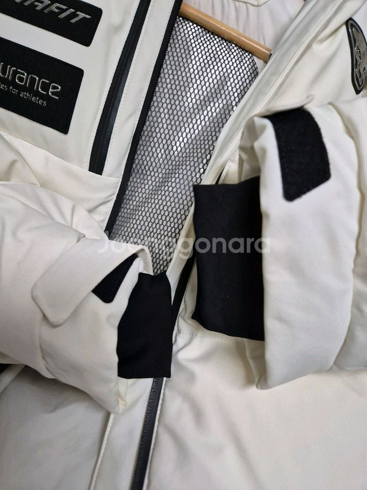 다이나핏 다운 패딩--12