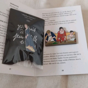 타오르는 여인의 초상 뱃지