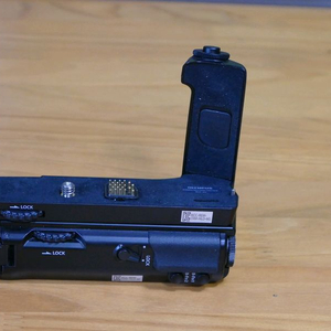 미러리스 카메라 배터리 그립