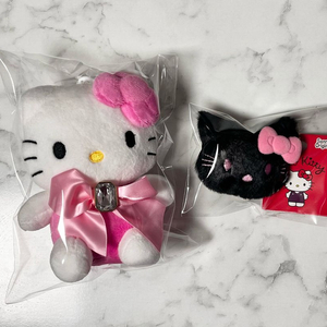 산리오 블랙키티 미니 키링 / 핑크 리본 키티 키링