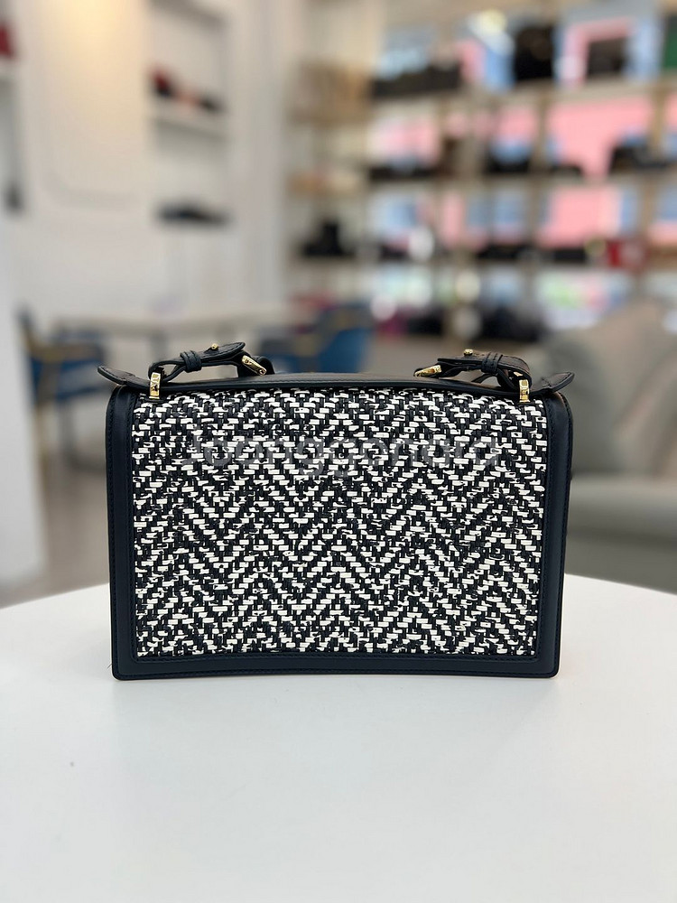 [중고명품 럭스올 울산점]페레가모 간치니 금장 에일린 숄더백--2