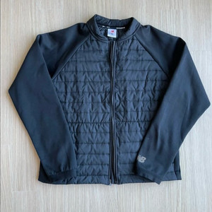 뉴발란스 얇은 검정 점퍼