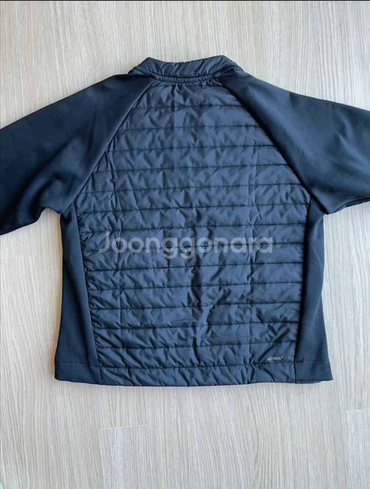 뉴발란스 얇은 검정 점퍼--1