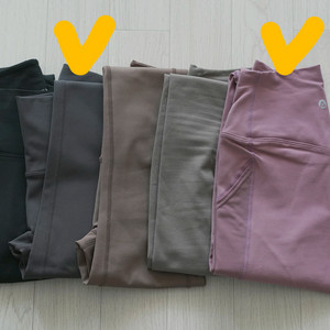 새상품 젝시믹스 레깅스 S 사이즈 먹색?