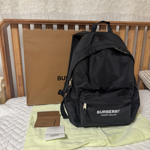 버버리 블랙 나일론 백팩
