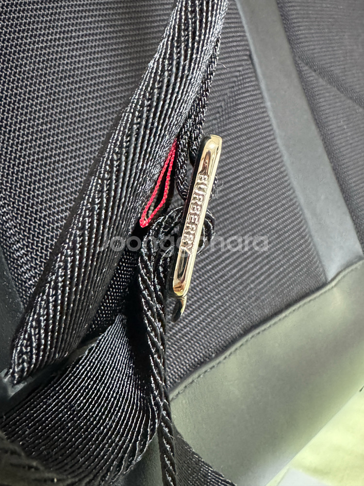 버버리 블랙 나일론 백팩--4