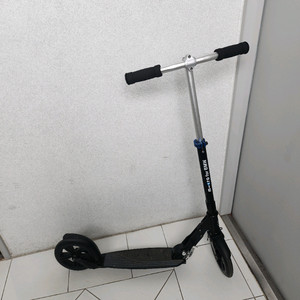 마이크로 킥보드 시티BMW