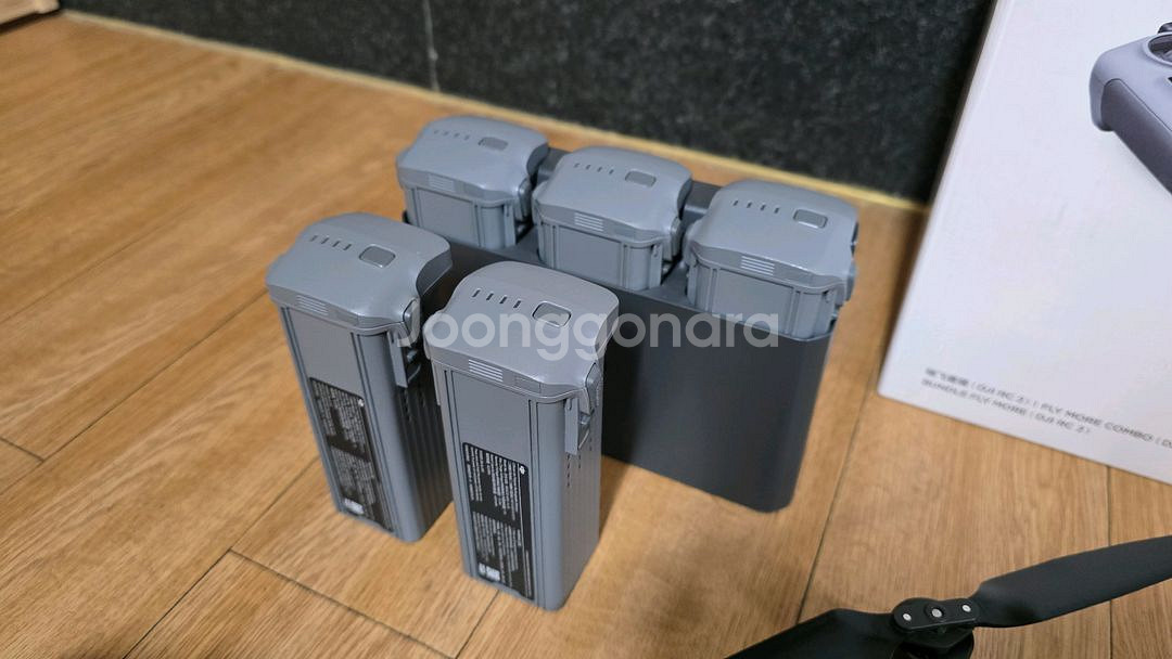 DJI Air 3 플라이 모어 콤보 RC2 조종기 포함--3