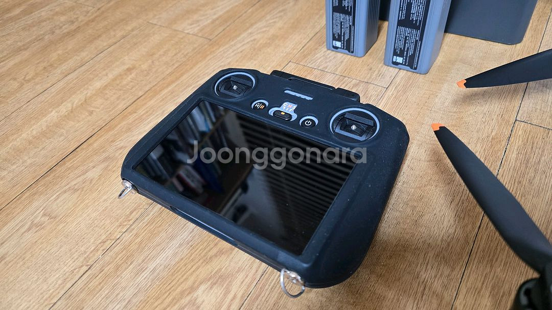 DJI Air 3 플라이 모어 콤보 RC2 조종기 포함--2